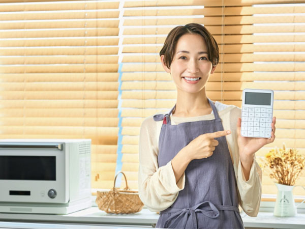 開き扉 スライド収納 金額比較