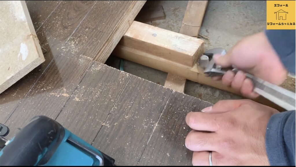 築40年のマンションリフォーム-ネジ