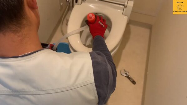トイレリフォーム全貌見せます！_1_水抜き